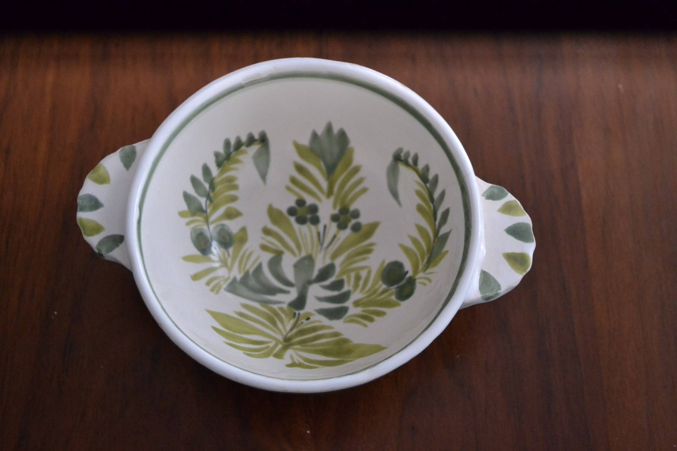 Quimper bowl with handles