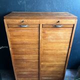 Curtain cabinet