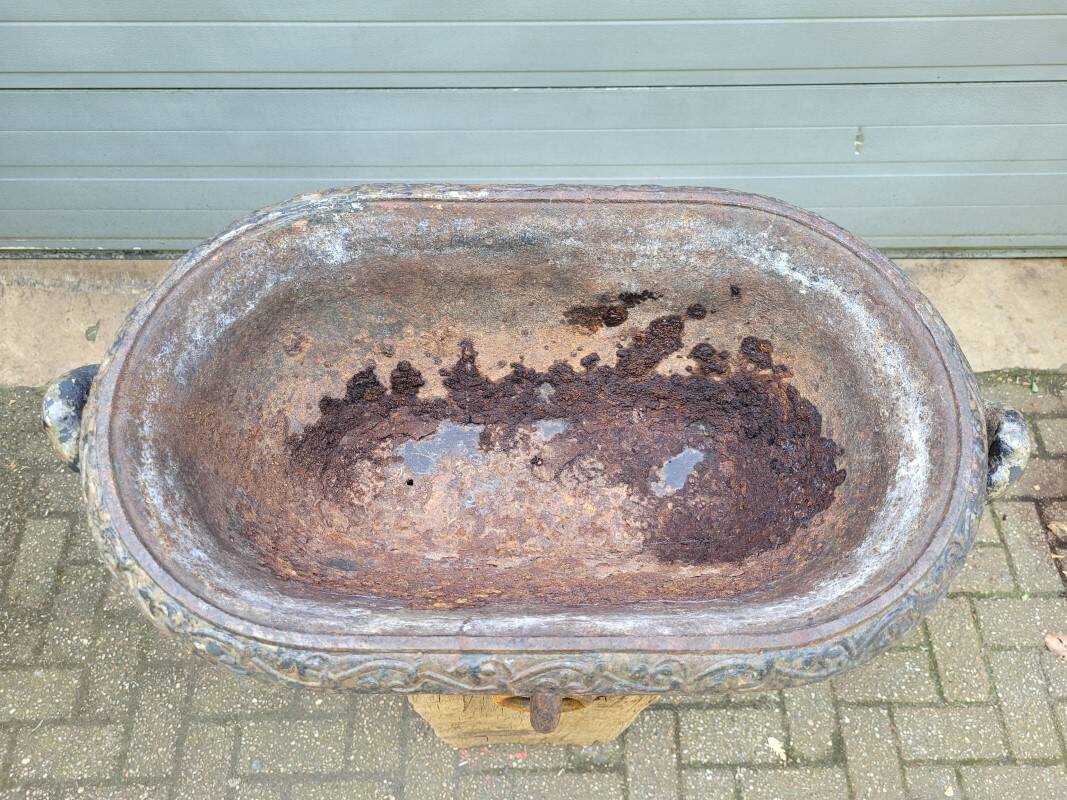 Antique cast iron flower planter jardiniere
