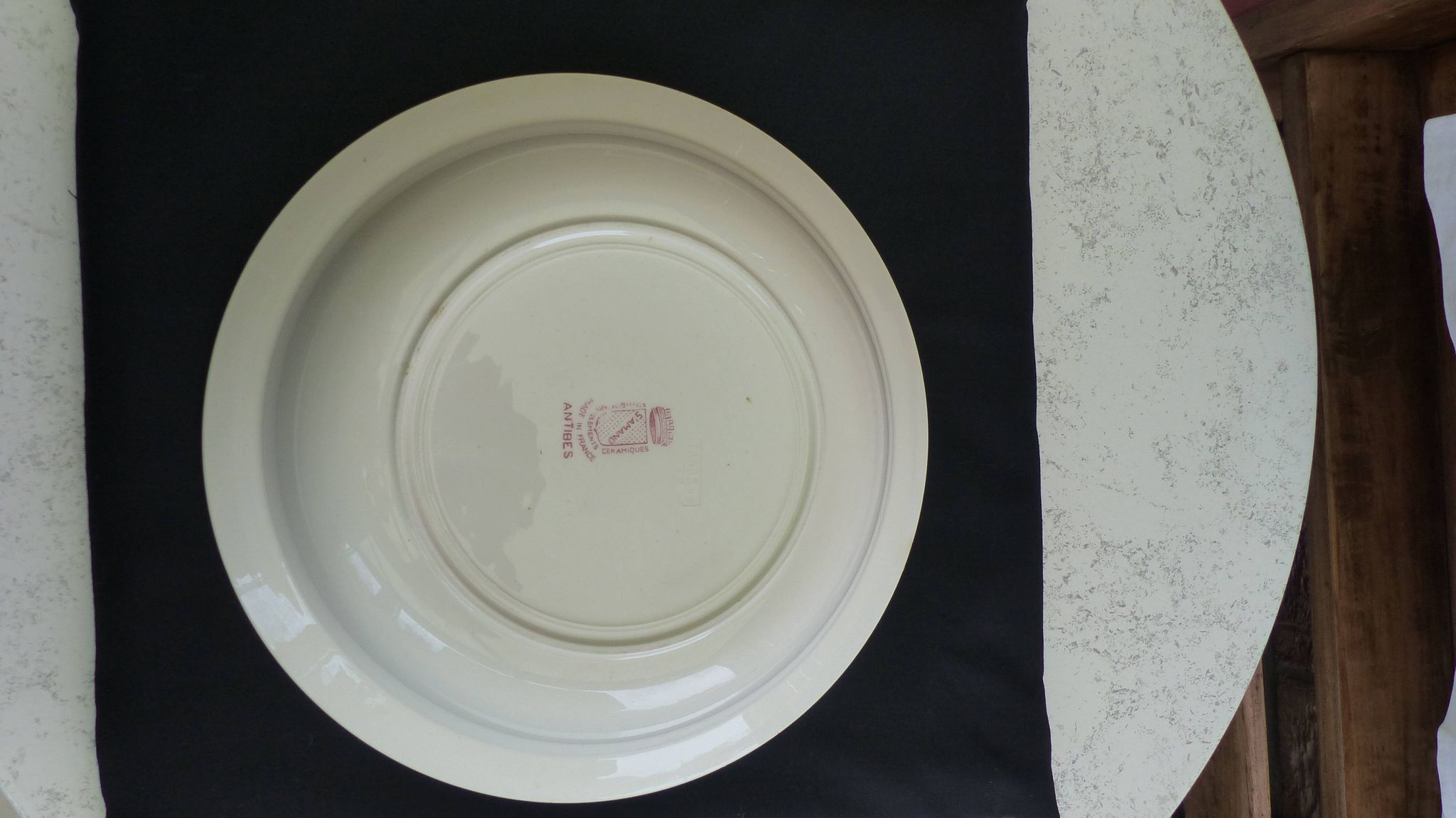 salad bowl or vegetable bowl