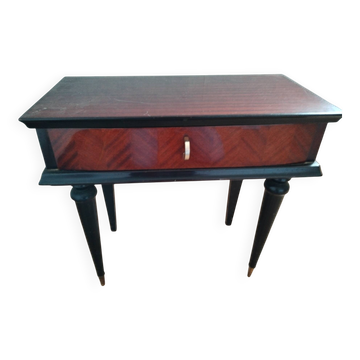 Mid-century bedside table with splayed legs – Reconstruction style