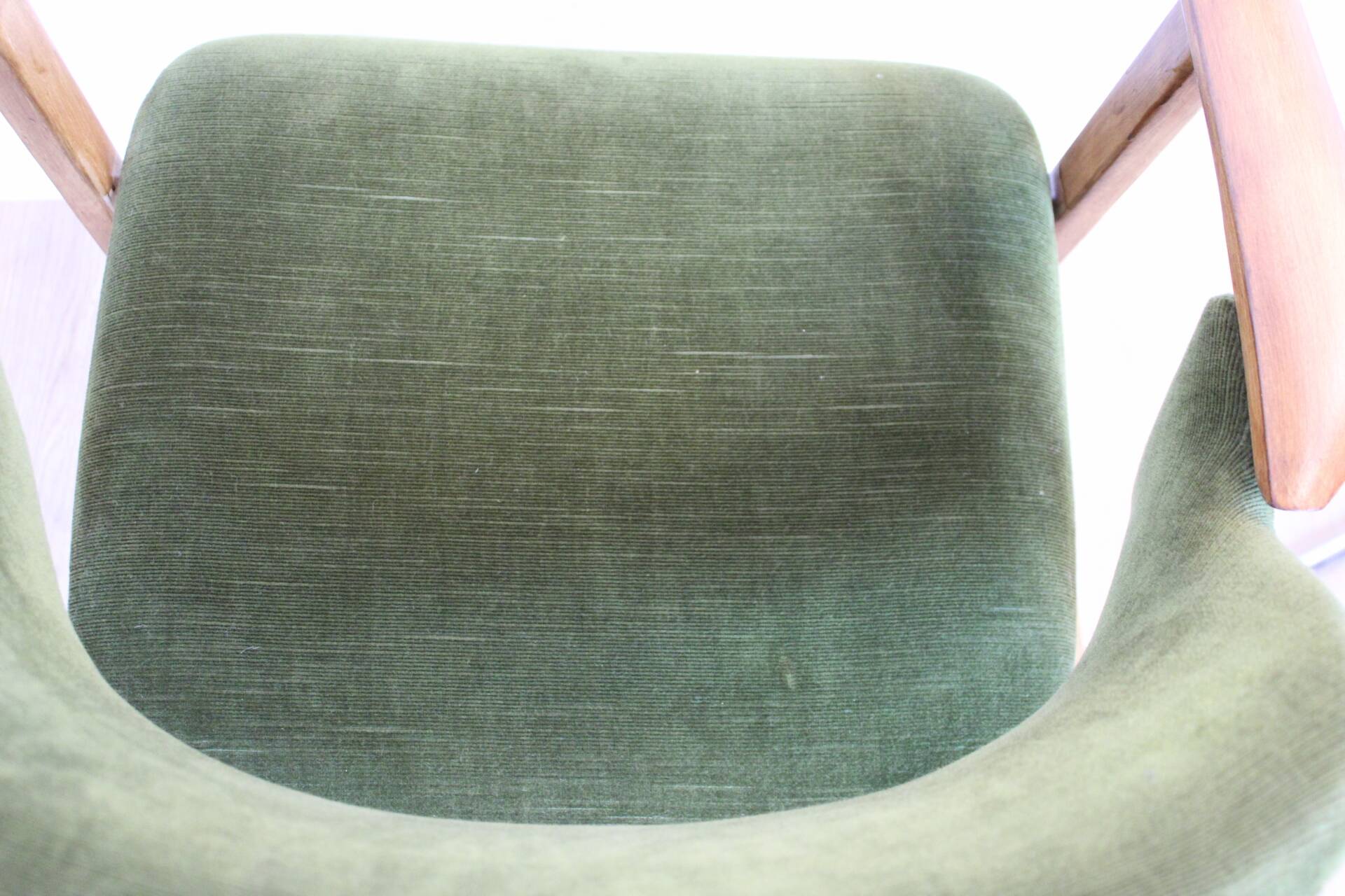 Vintage green velvet armchair 1960 suede