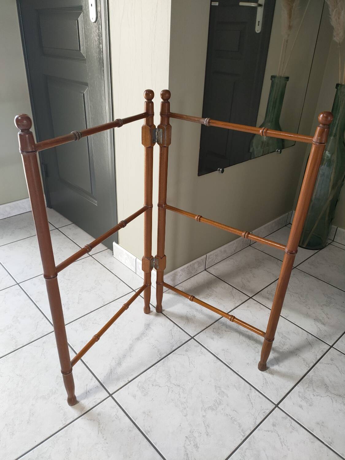 Vintage wood/bamboo towel holder