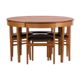 Table and 4 scandinavian encastrable chairs