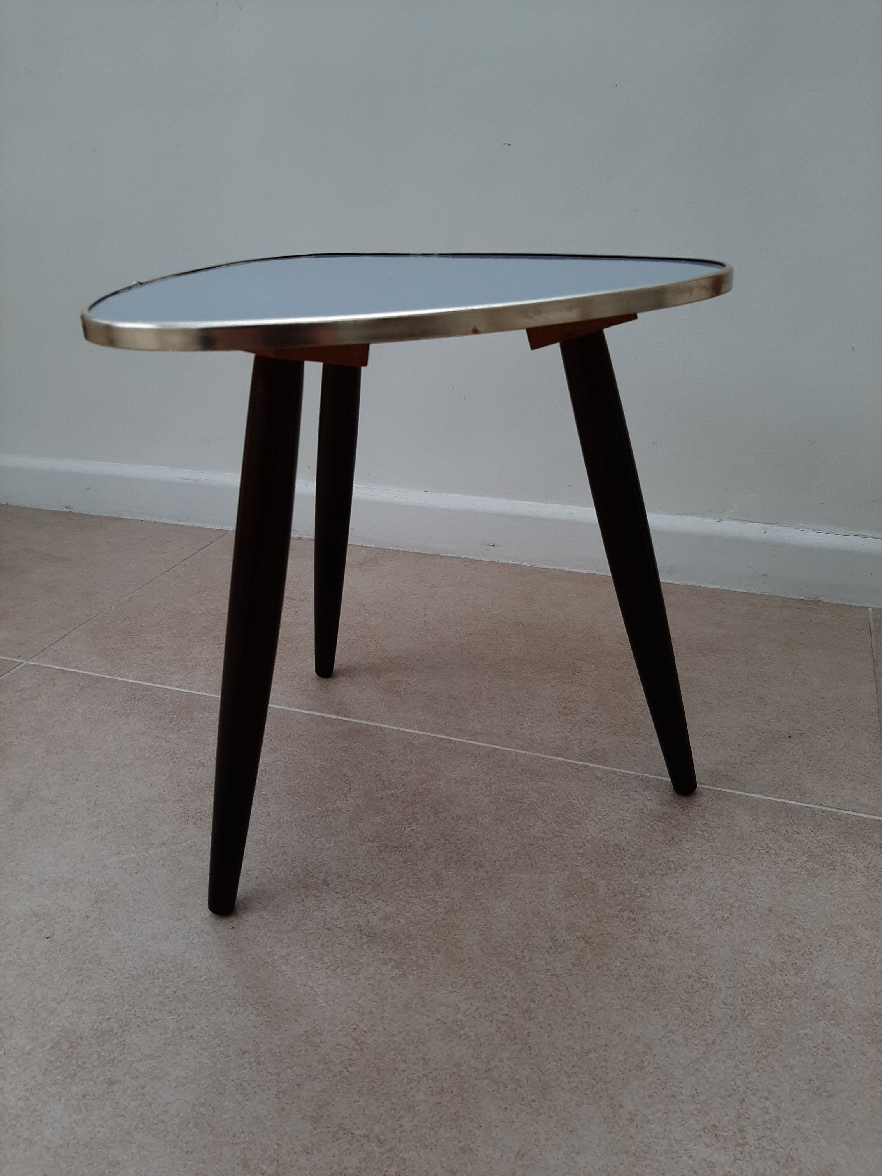 Tripod plant door in vintage blue grey Formica