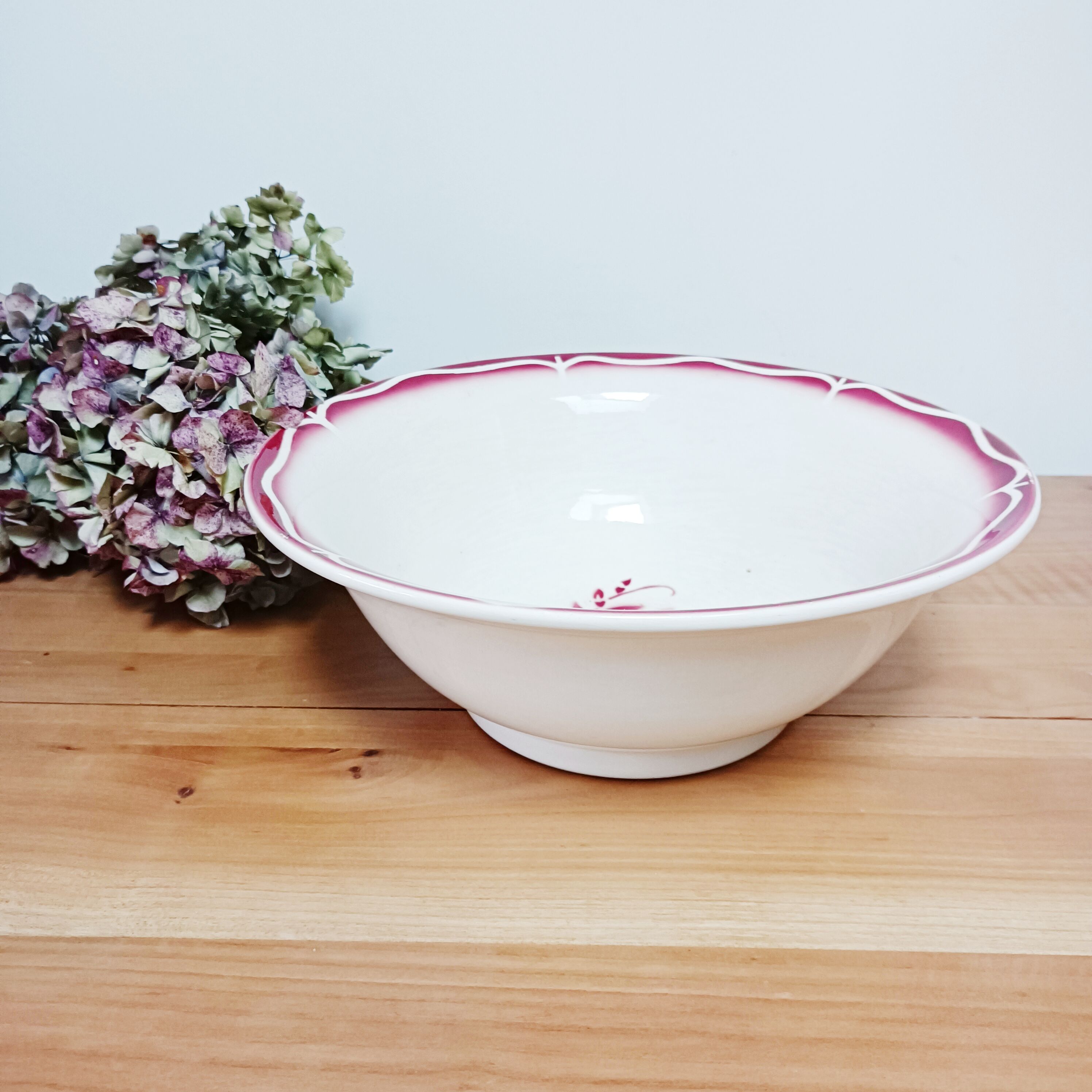 Sarreguemines and Digoin Ala salad bowl