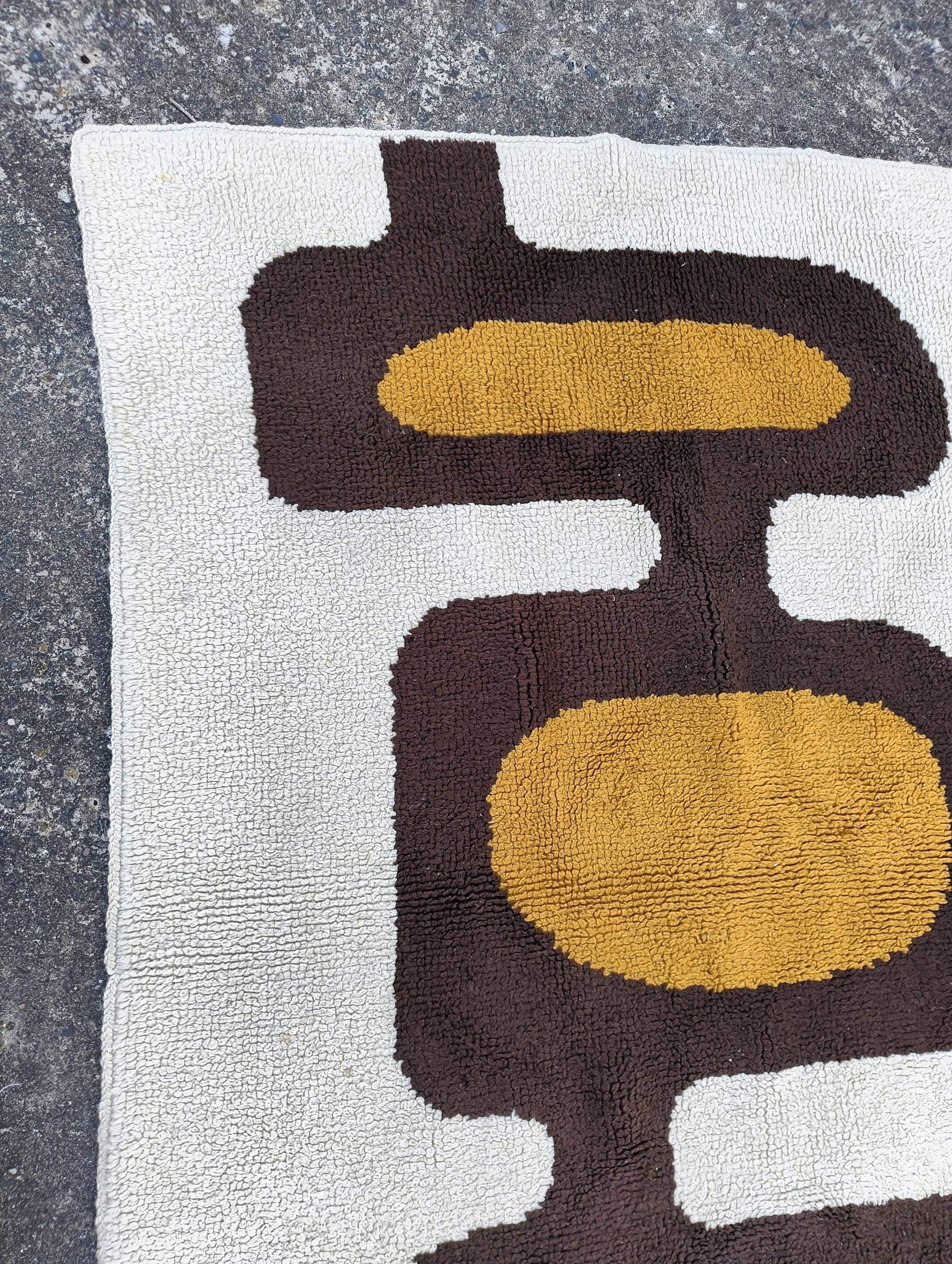 wool Pop Art carpet from the 70s