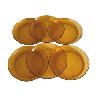 6 vintage plates