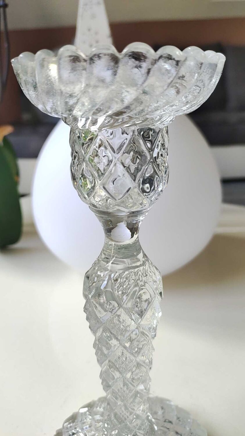 Pair of Bougeoirs flambeaux/Verrerie de Portieux, molded glass. Cross patterns, corolla shape