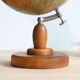 Globe terrestre mappemonde J. Forest pour Girard Barrère et Thomas sur socle en bois, années 50