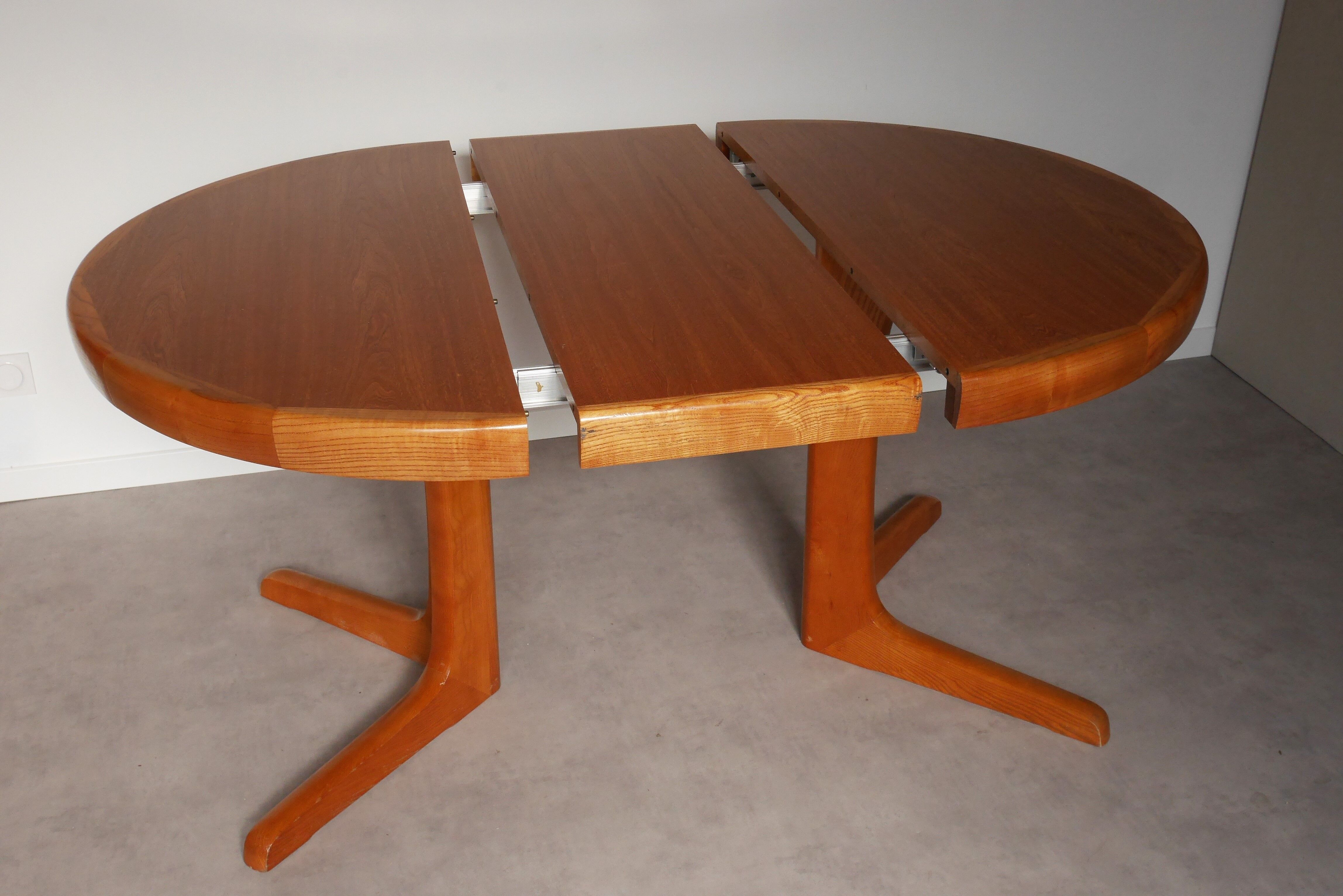 Baumann extension table in 1960s elm