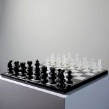 Large vintage chess set from the 70s, white and black marble, Italian craftsmanship
