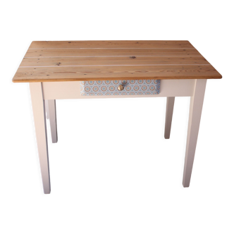 Farmhouse table