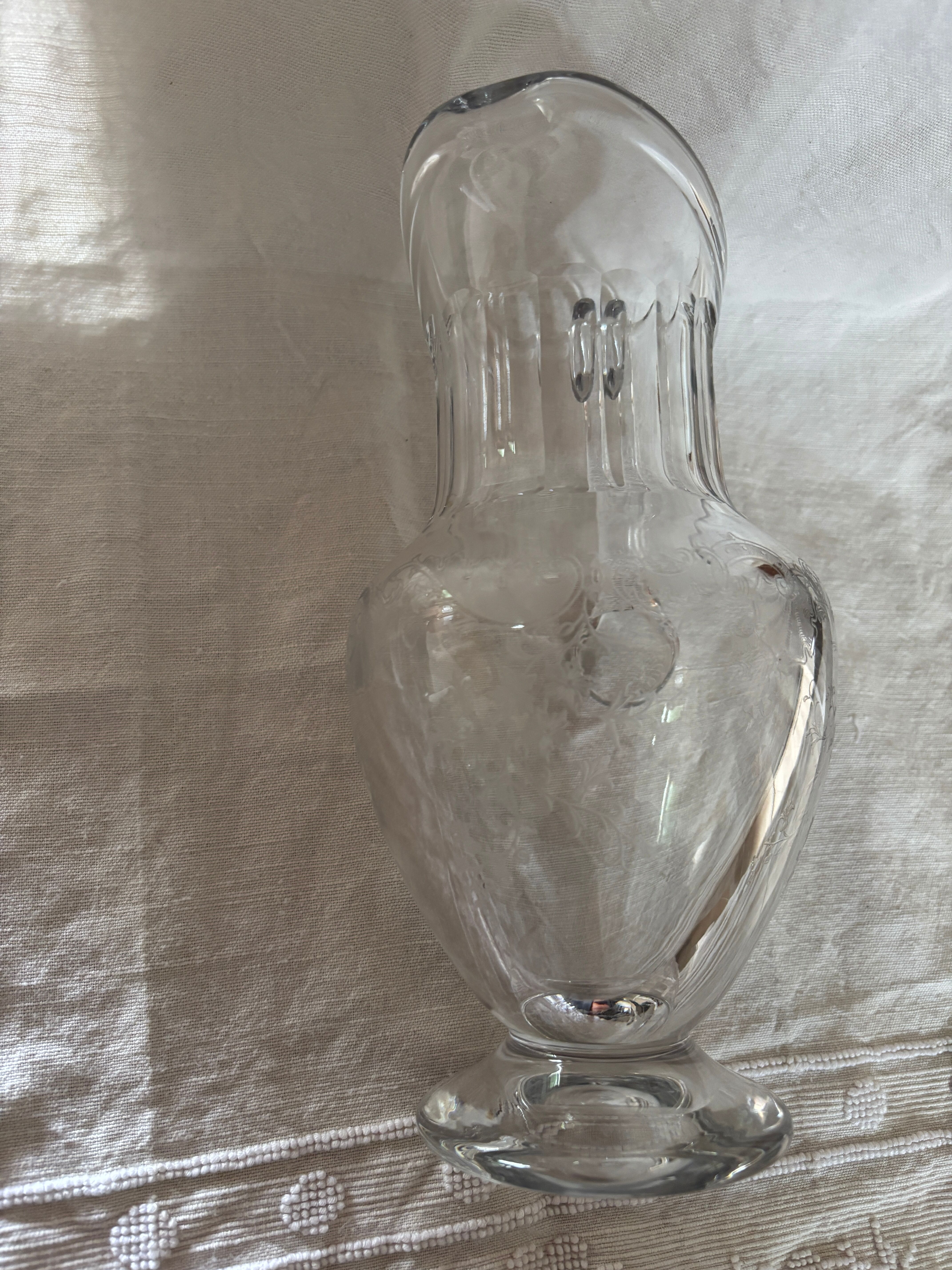 Crystal water jug by Saint-Louis signed – antique engraved service