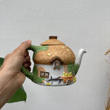 Homemade English teapot in glazed porcelain and Staffordshire biscuit - Christopher Wren cottages slip