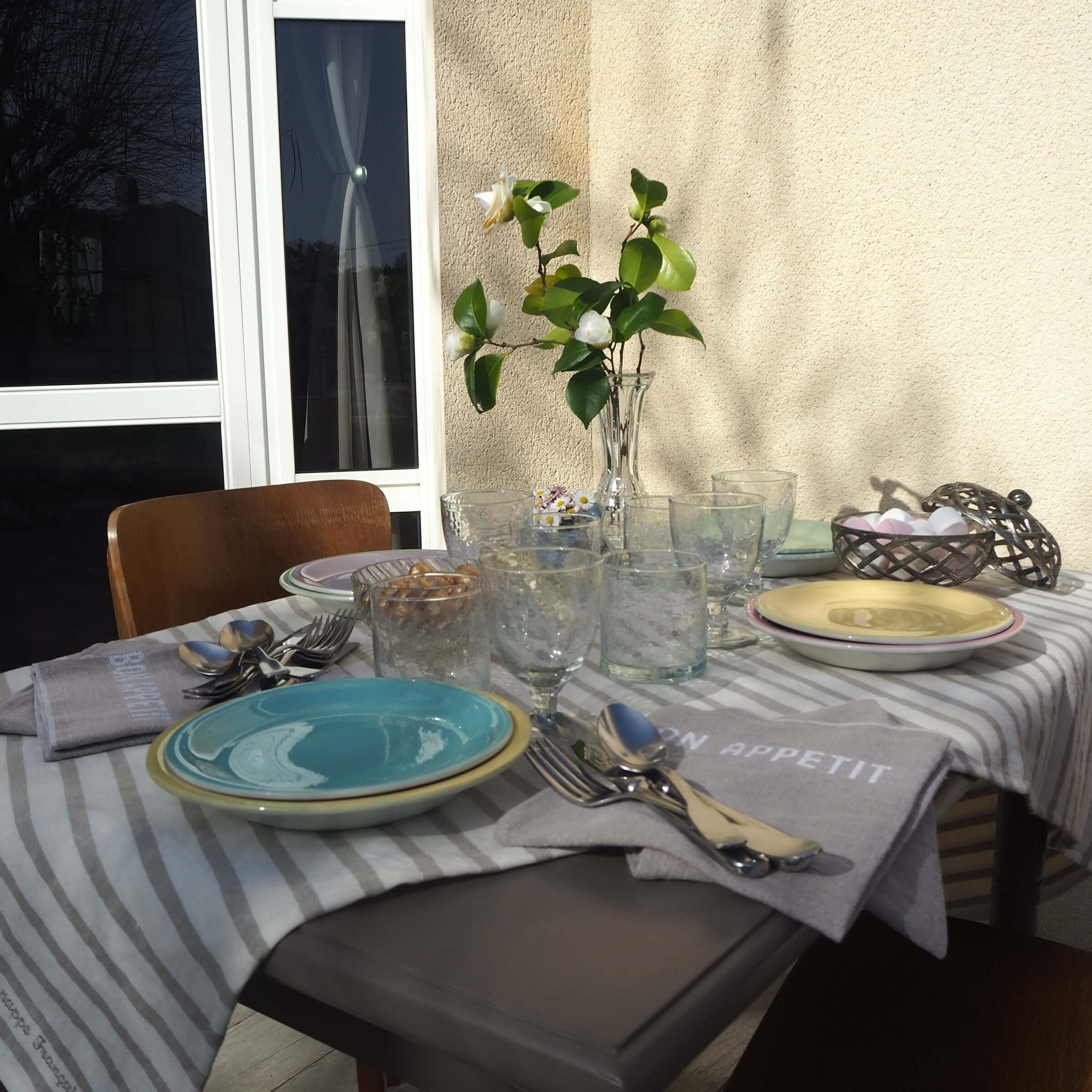 Set of 4 mouth-blown foot glasses