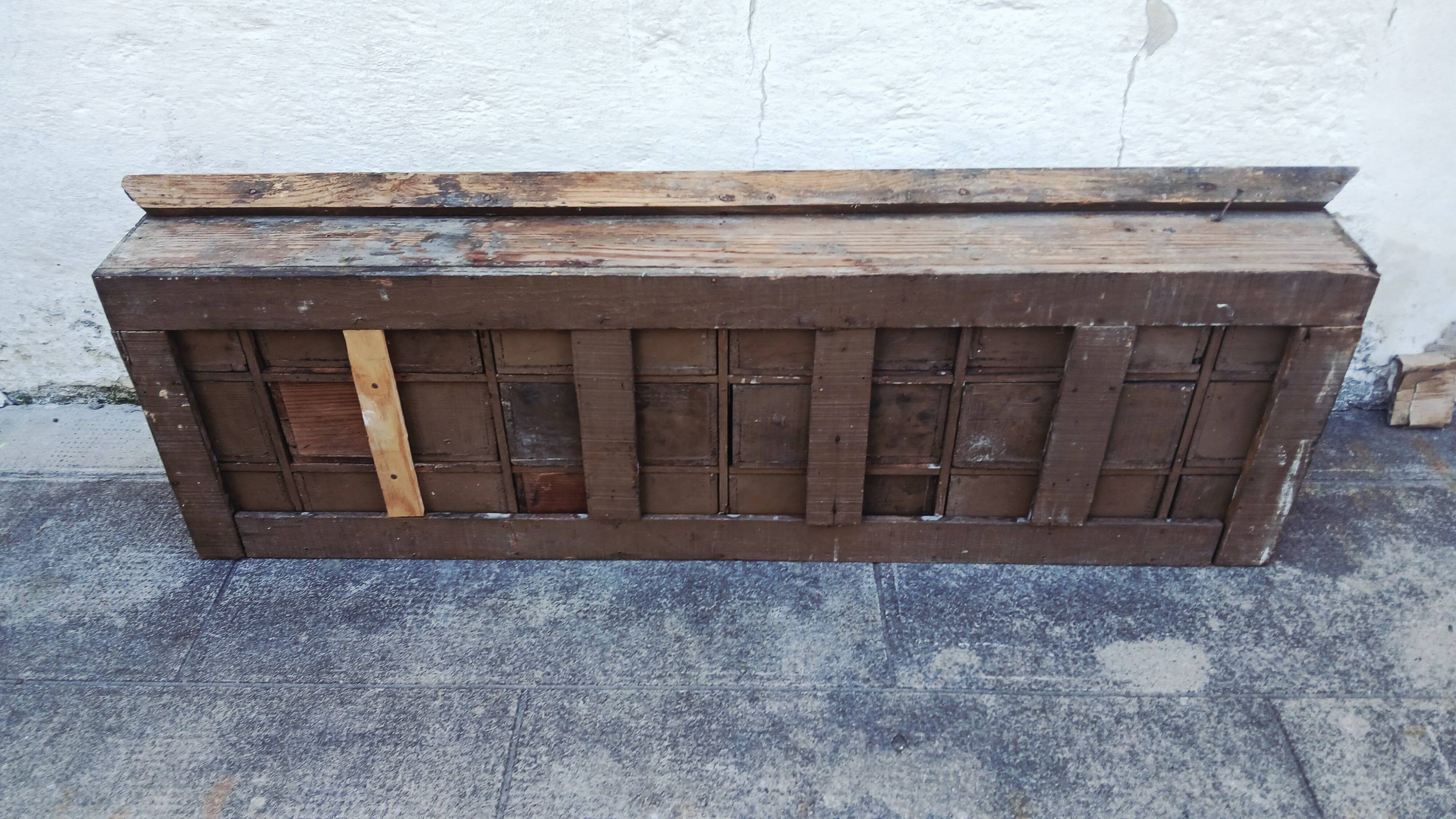 Workshop furniture with 30 drawers