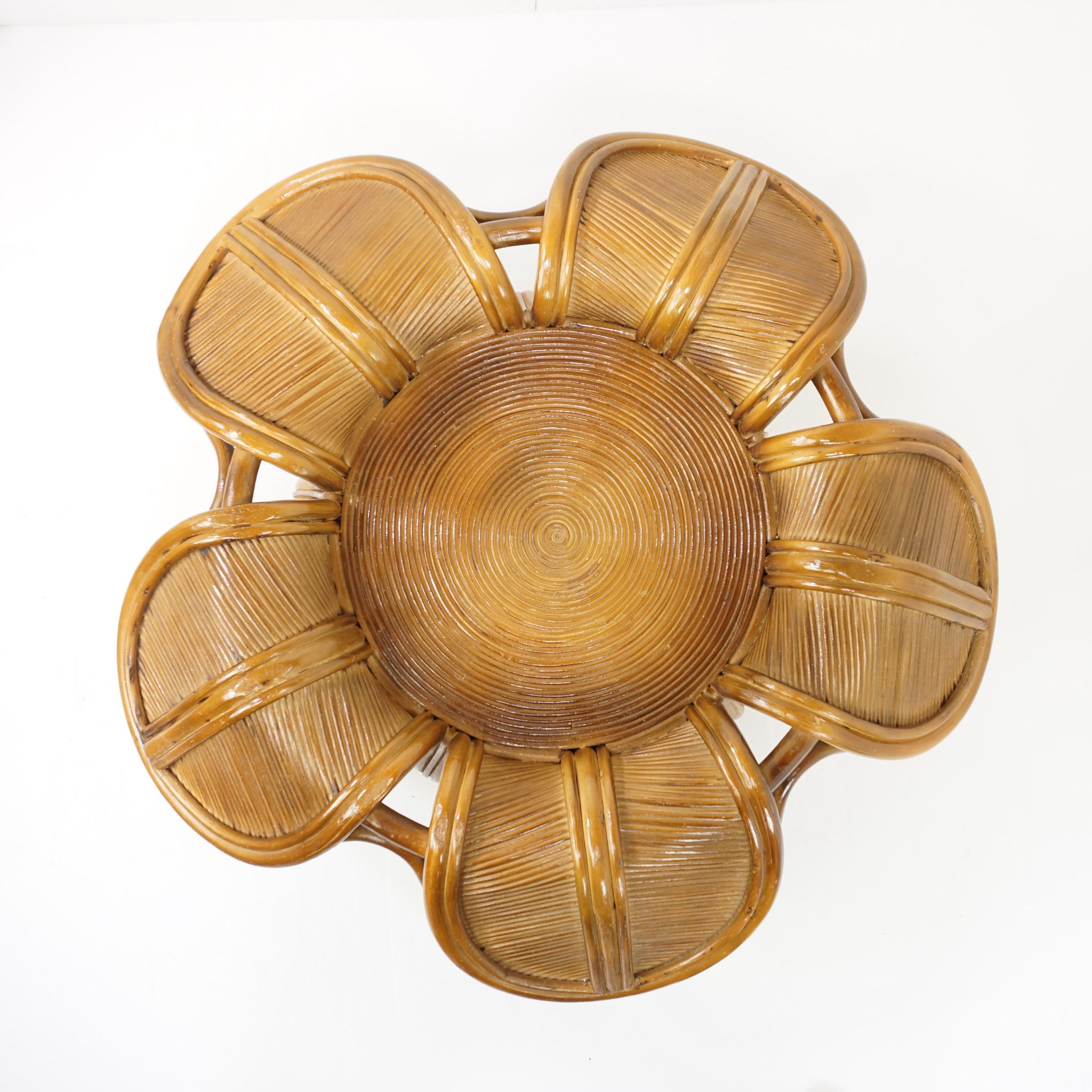 60s Italian design flower coffee table in rattan and glass marquetry