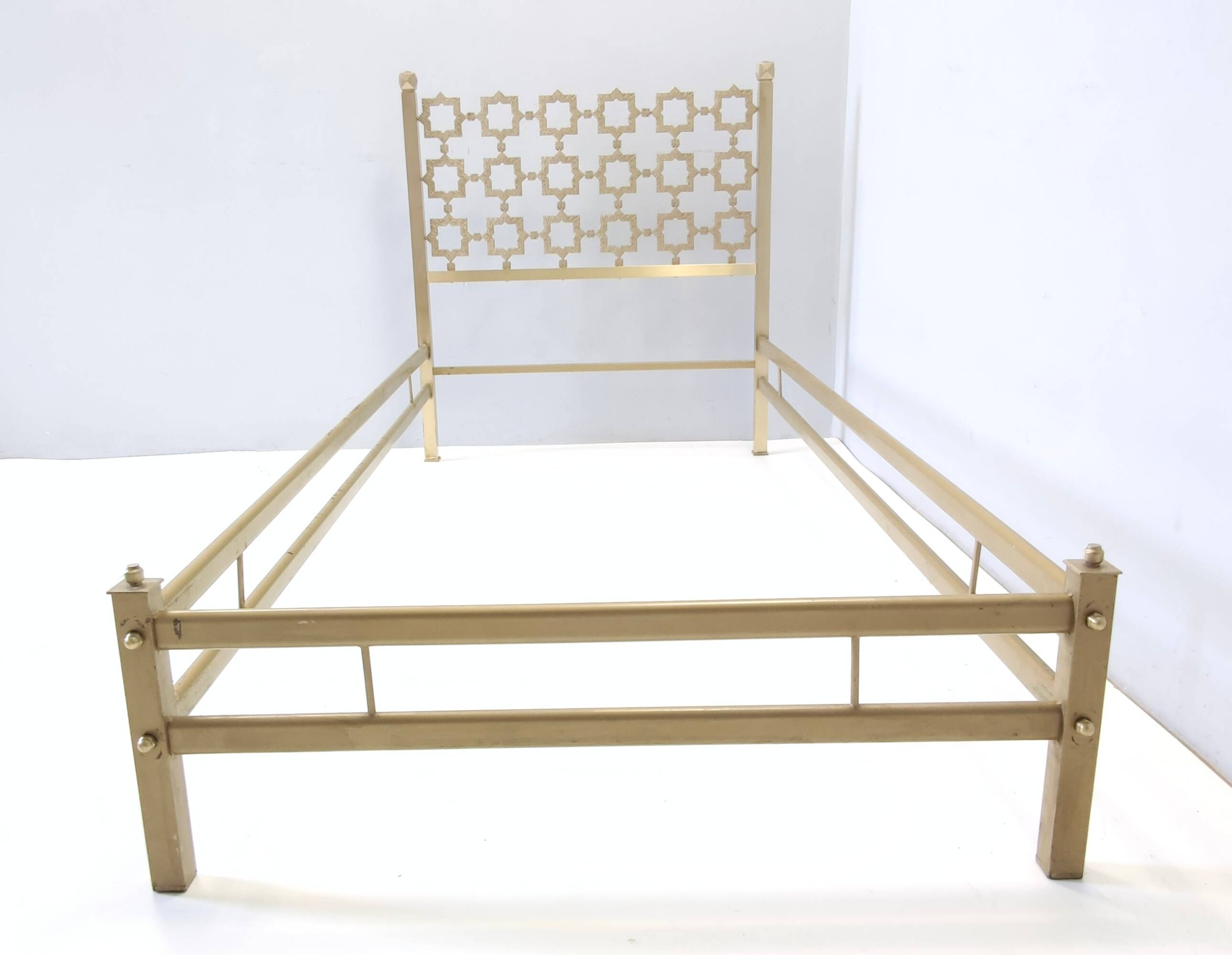 Postmodern Sculptural Brass Single Bed by Luciano Frigerio, Italy