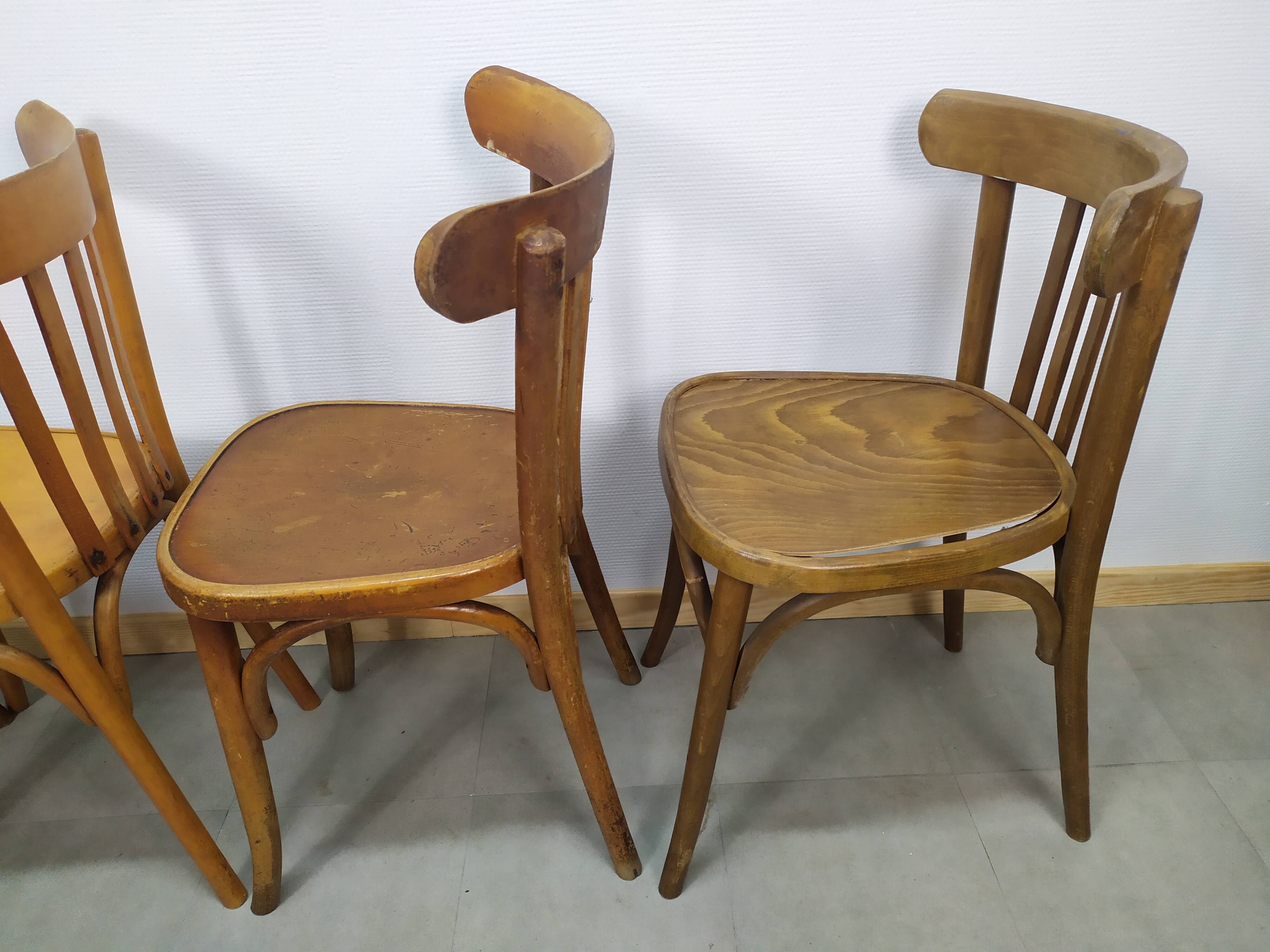 Lot de 4 chaise de bistrot en bois vintage