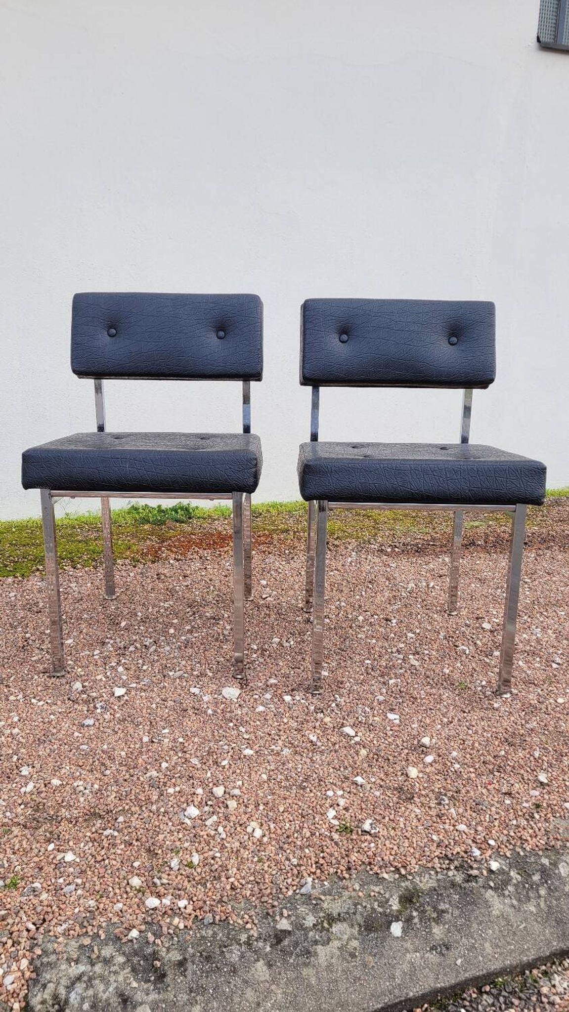 Paire de chaises en skaï design chromé - 1950s