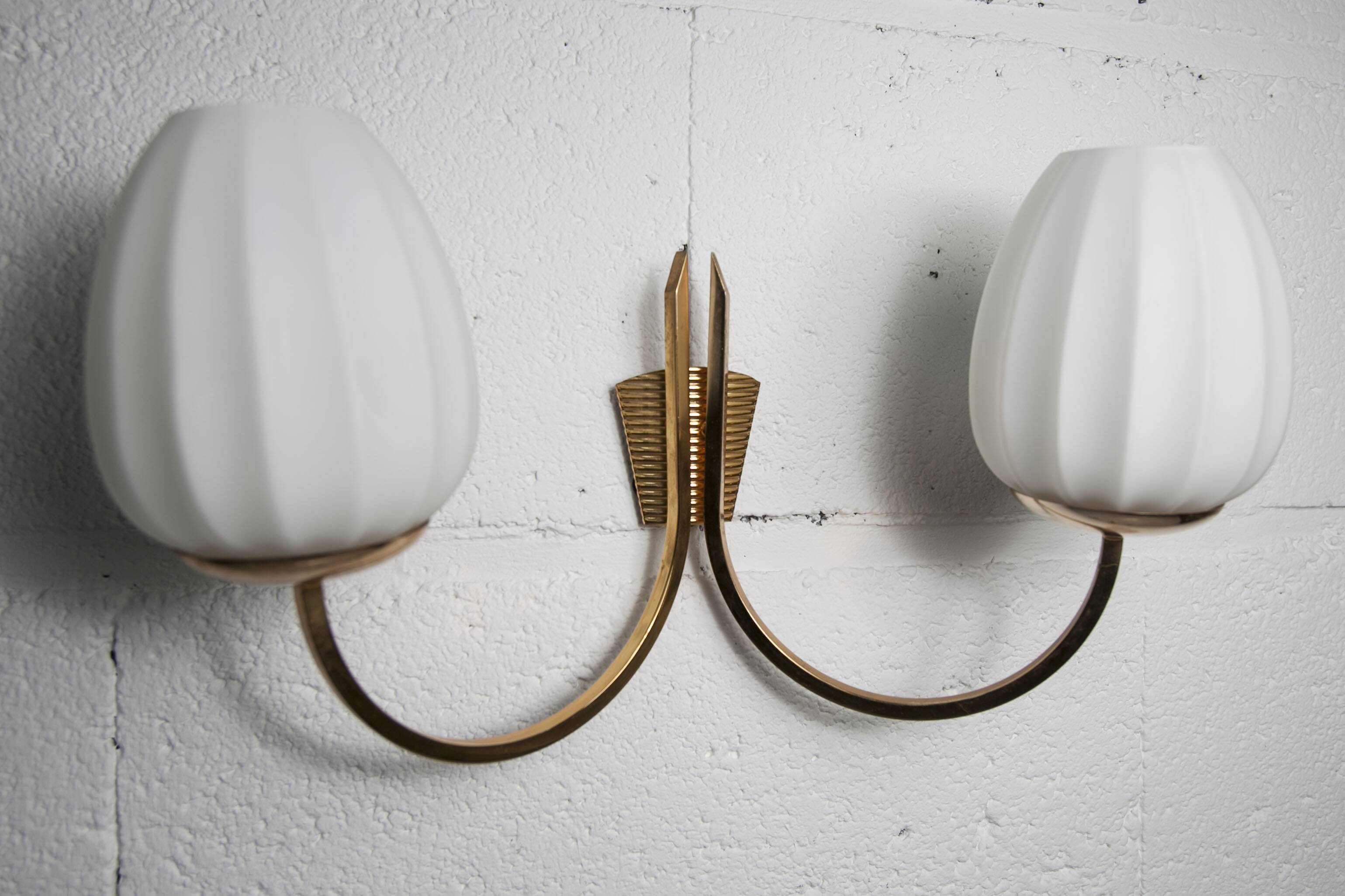Pair of 1960 opaline and brass wall lights from Italy