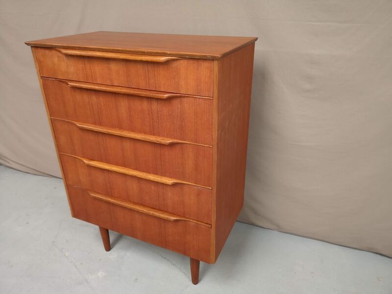 Vintage dresser