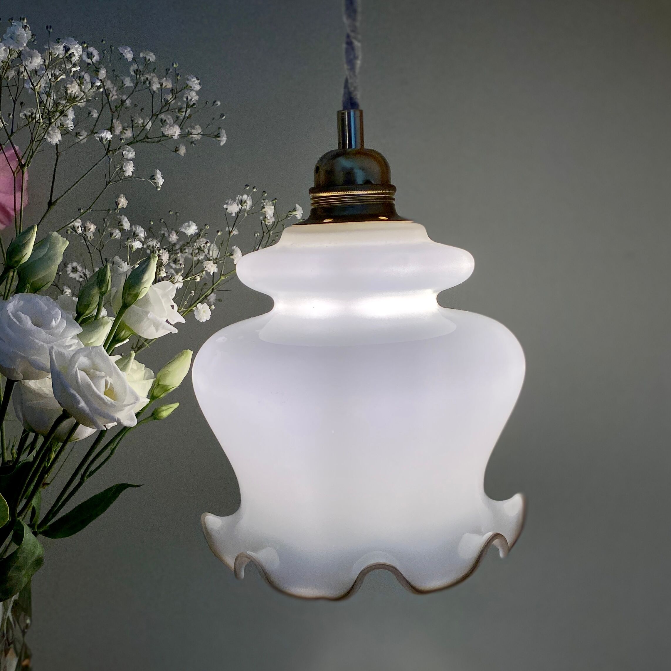 Vintage globe pendant lamp in white opaline