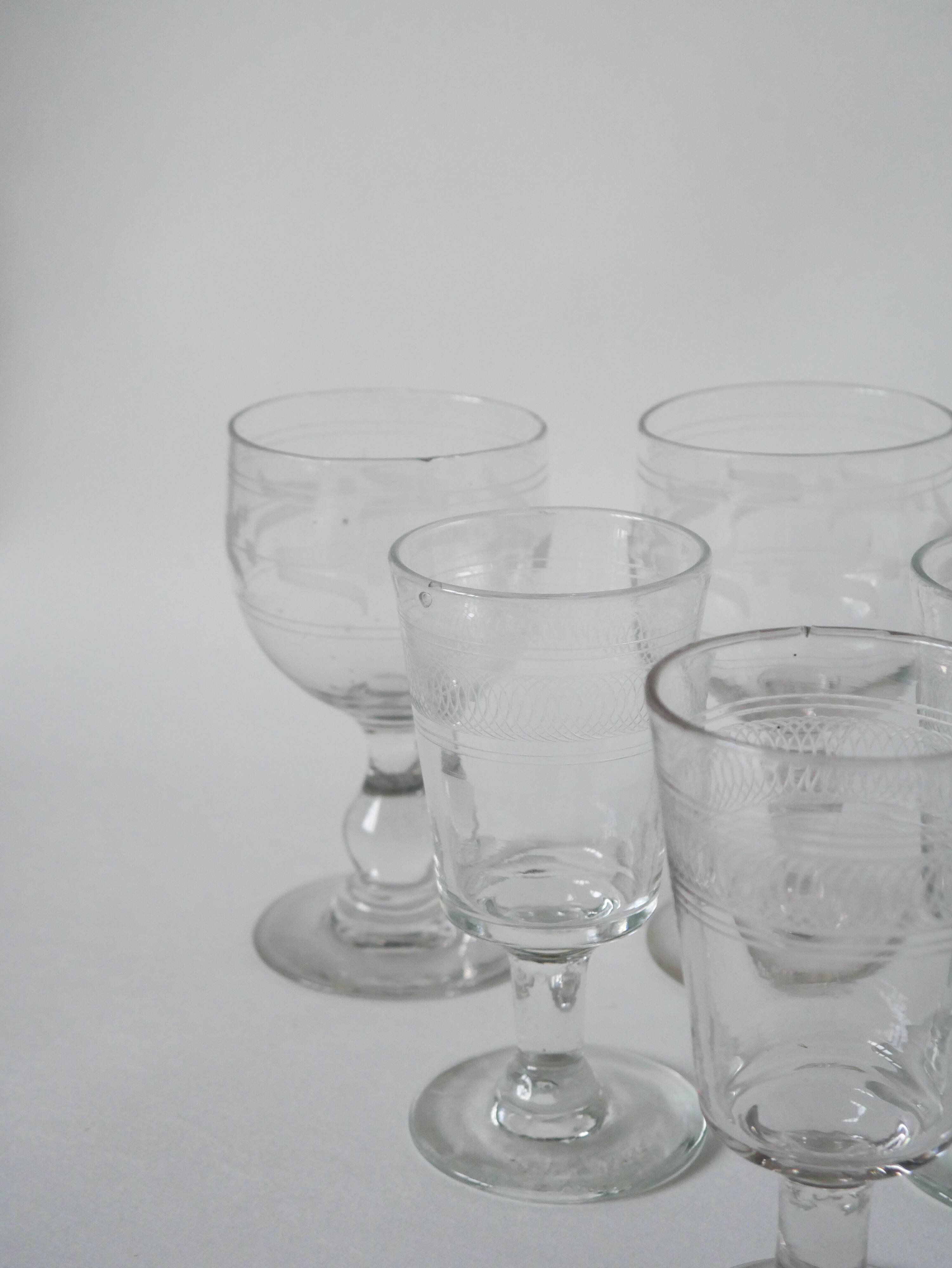 Lot de 6 verres à vin dépareillés XIXème