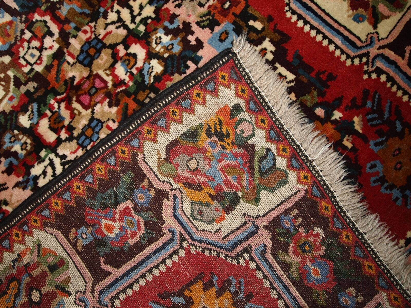 Tapis vintage fait main Bakhtiari persan 114cm x 152cm (1970s)