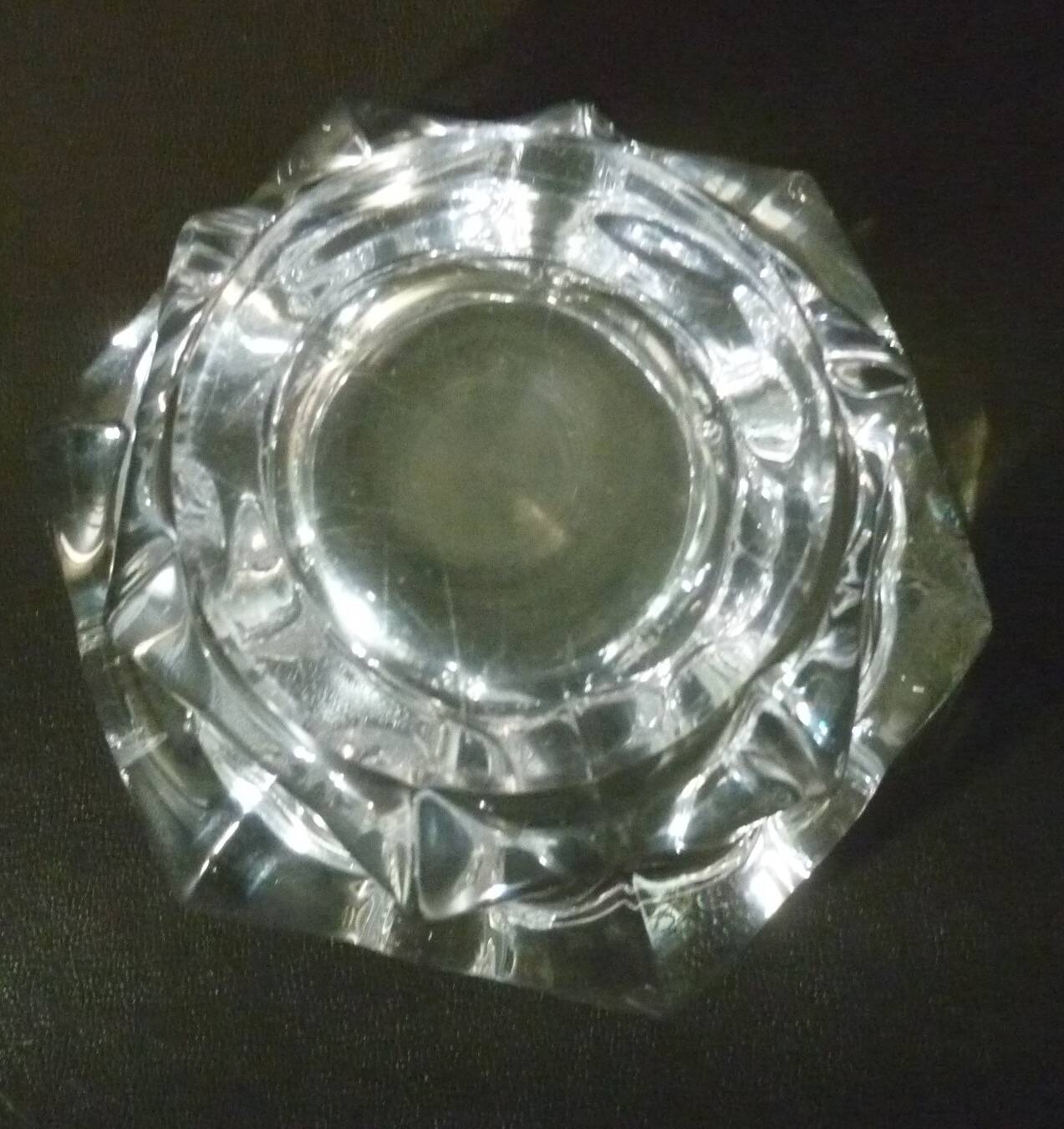 Cendrier en cristal signé Bayel