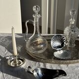 Oval Moroccan plateau engraved on a base 50x35.