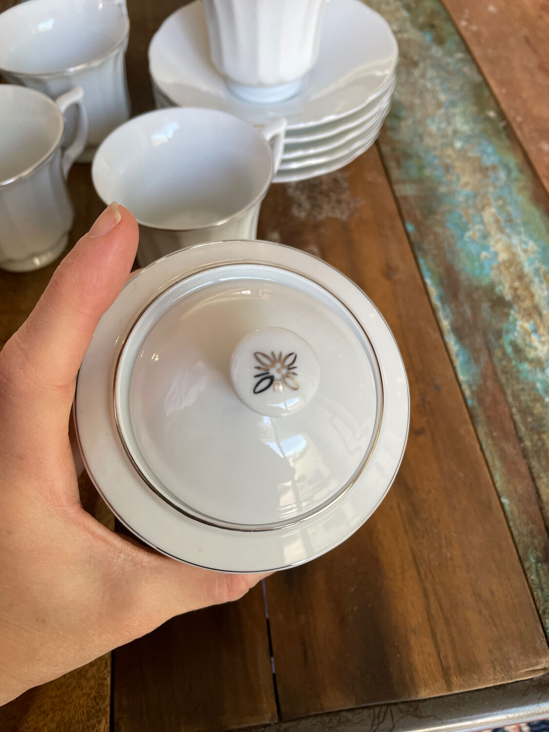 Coffee service for 6 cups, coffee pot, sugar bowl, and milk jug.