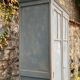 Armoire parisienne ancienne Luterma patine grise bleutée