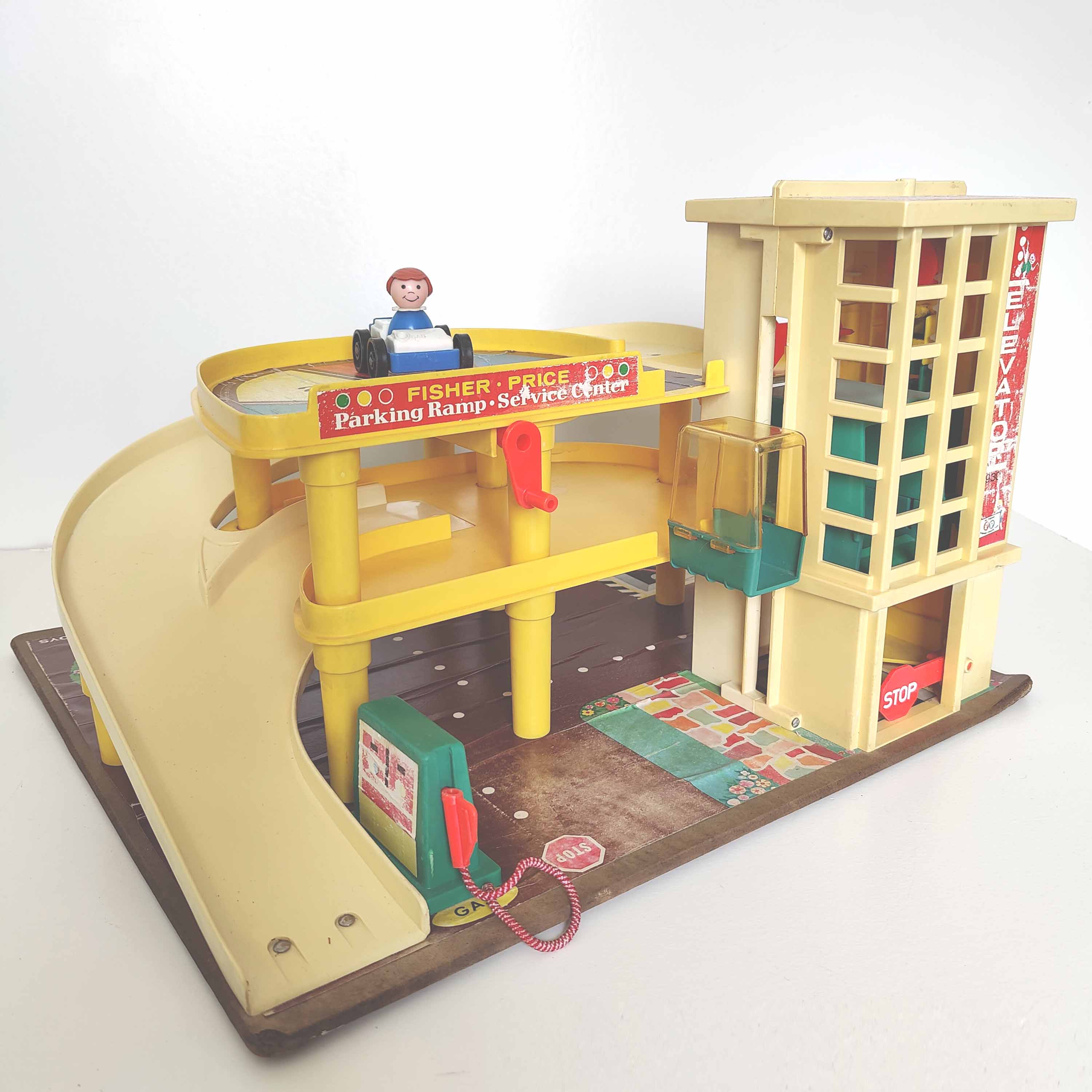 Garage parking Fisher Price 1970