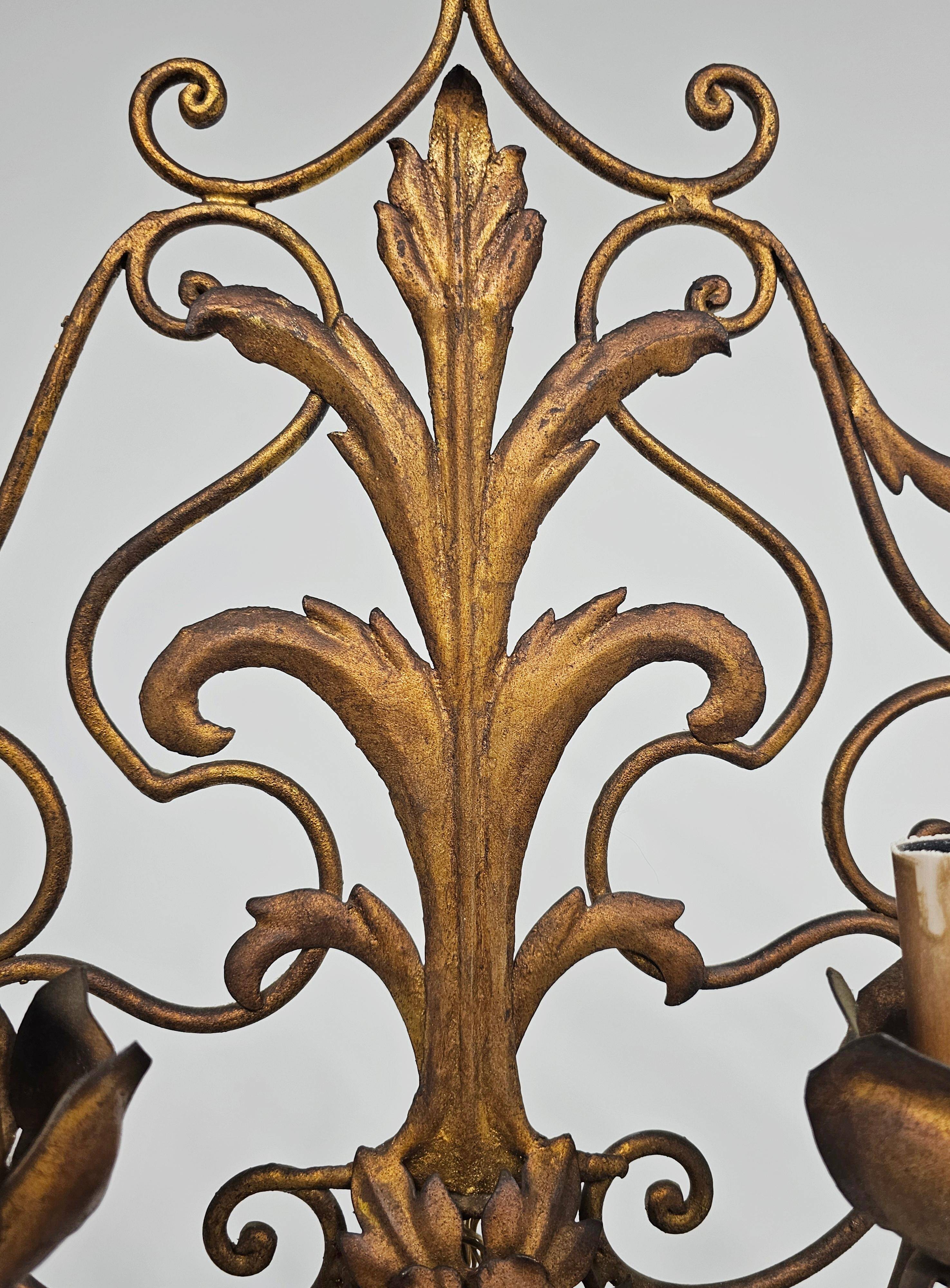 Extra-large wall light with 7 arms, gold metal, acanthus leaf pattern, Palladio.