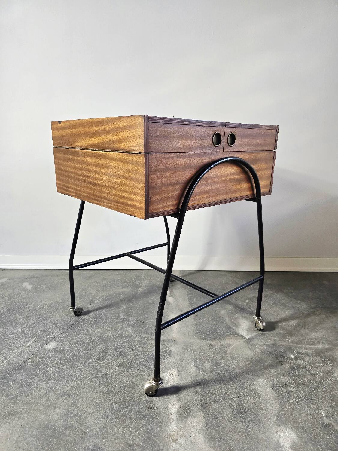 60s Mid-Century Modern Locking Rolling Cabinet / Side Table