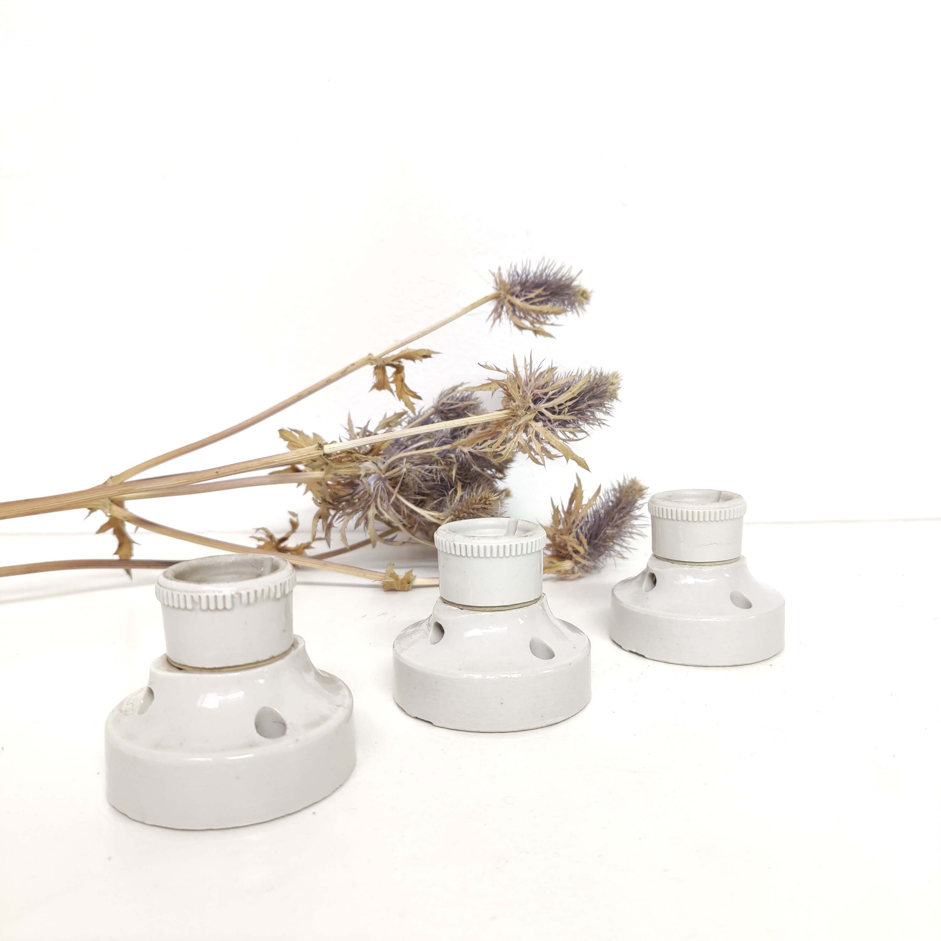 Set of 3 white porcelain sconces