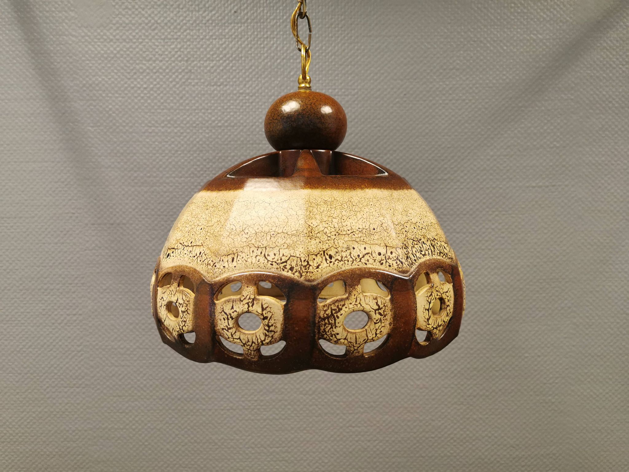 Suspension en céramique, danoise des années 1970.