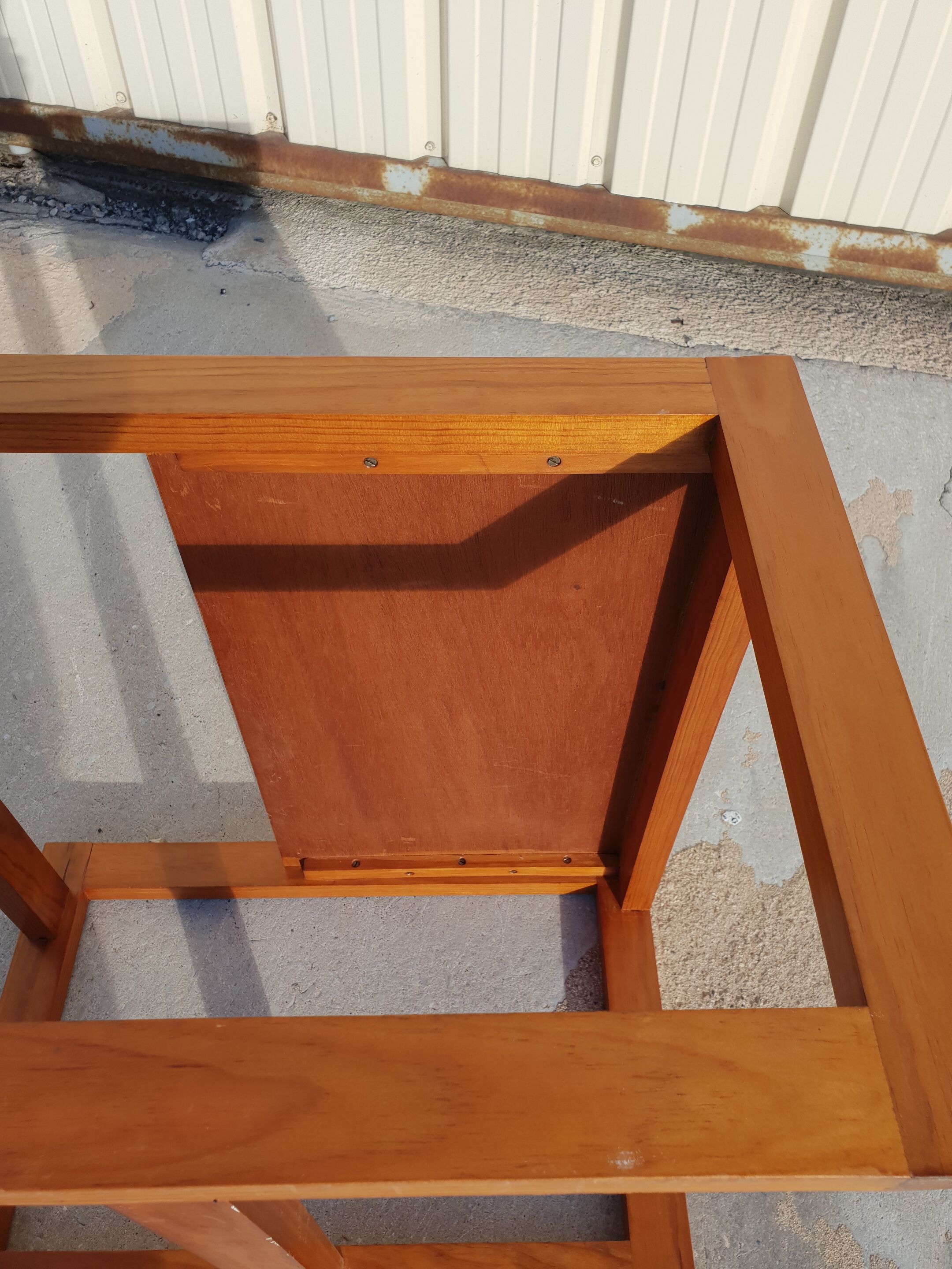 Table basse porte revues scandinave