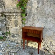 Table de chevet en mélaniné
