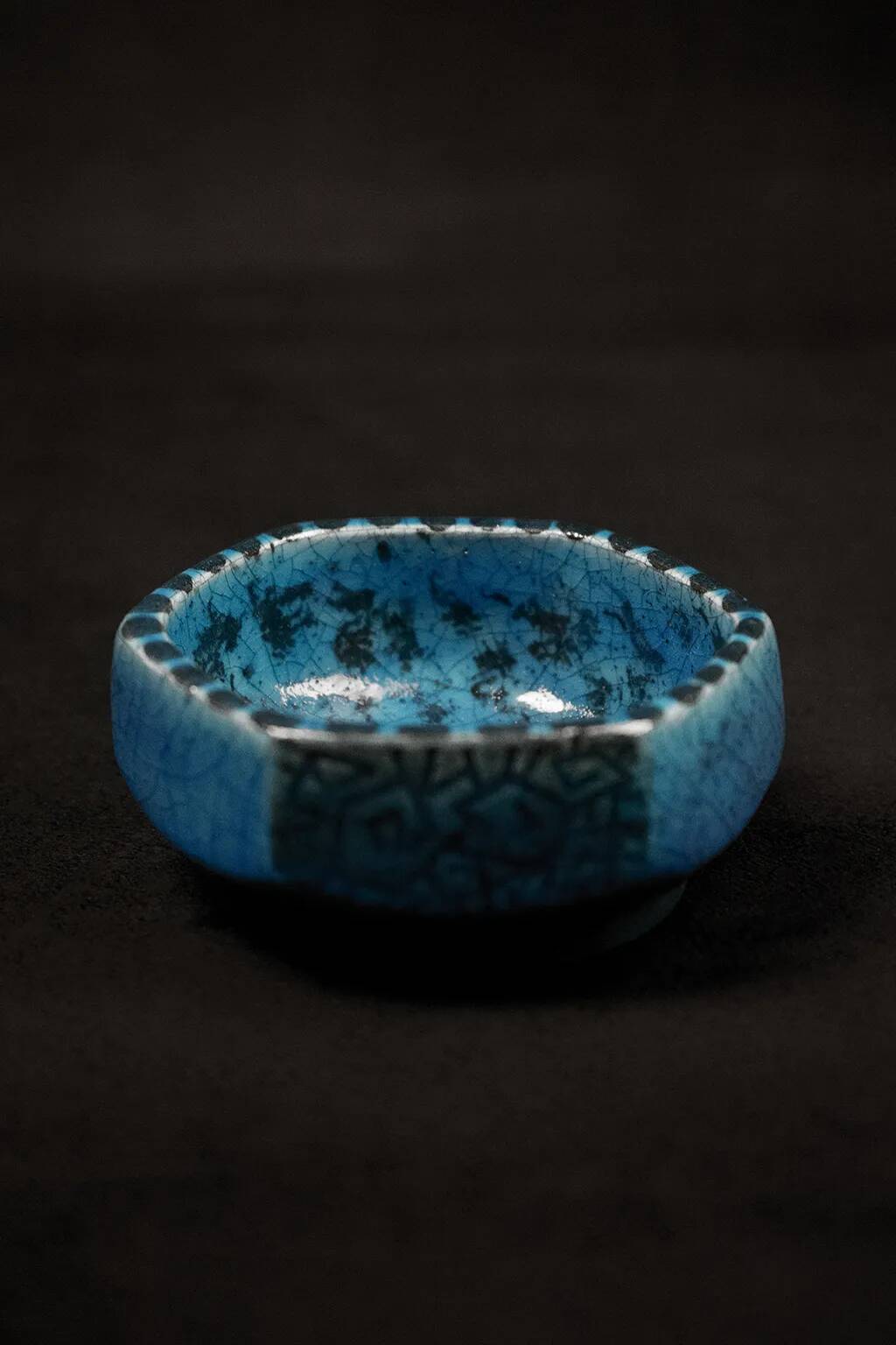 Coupe, vide-poche Art Déco en grès émaillé bleu de Raoul Lachenal