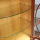 Vitrine en acajou avec incrustations en érable