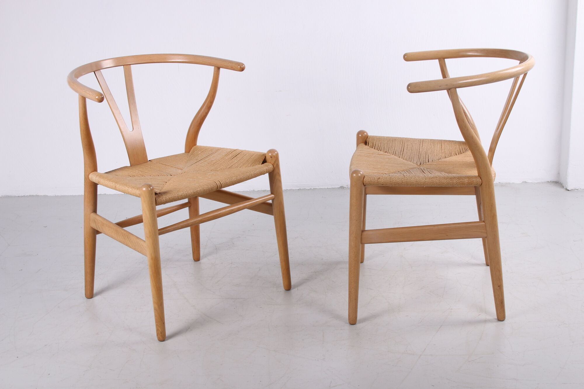 Set of two oak CH24 'Wishbone' chair by Hans J. Wegner for Carl Hansen, 1960