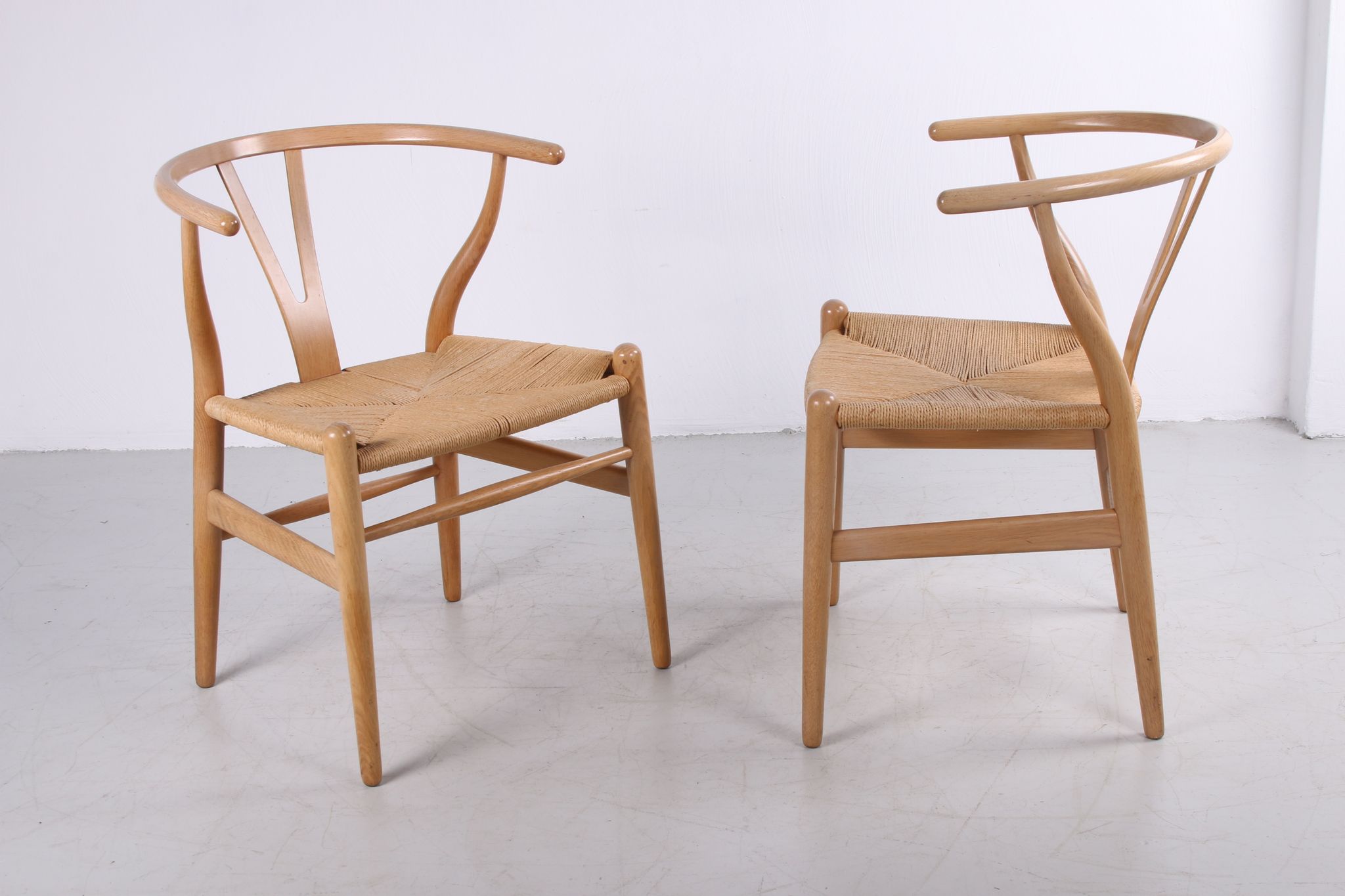 Set of two oak CH24 'Wishbone' chair by Hans J. Wegner for Carl Hansen, 1960