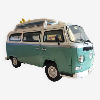 Collector Combi VolksWagen Surfer Van Bus Camping-Car Type 2 Échelle 1:14 VW