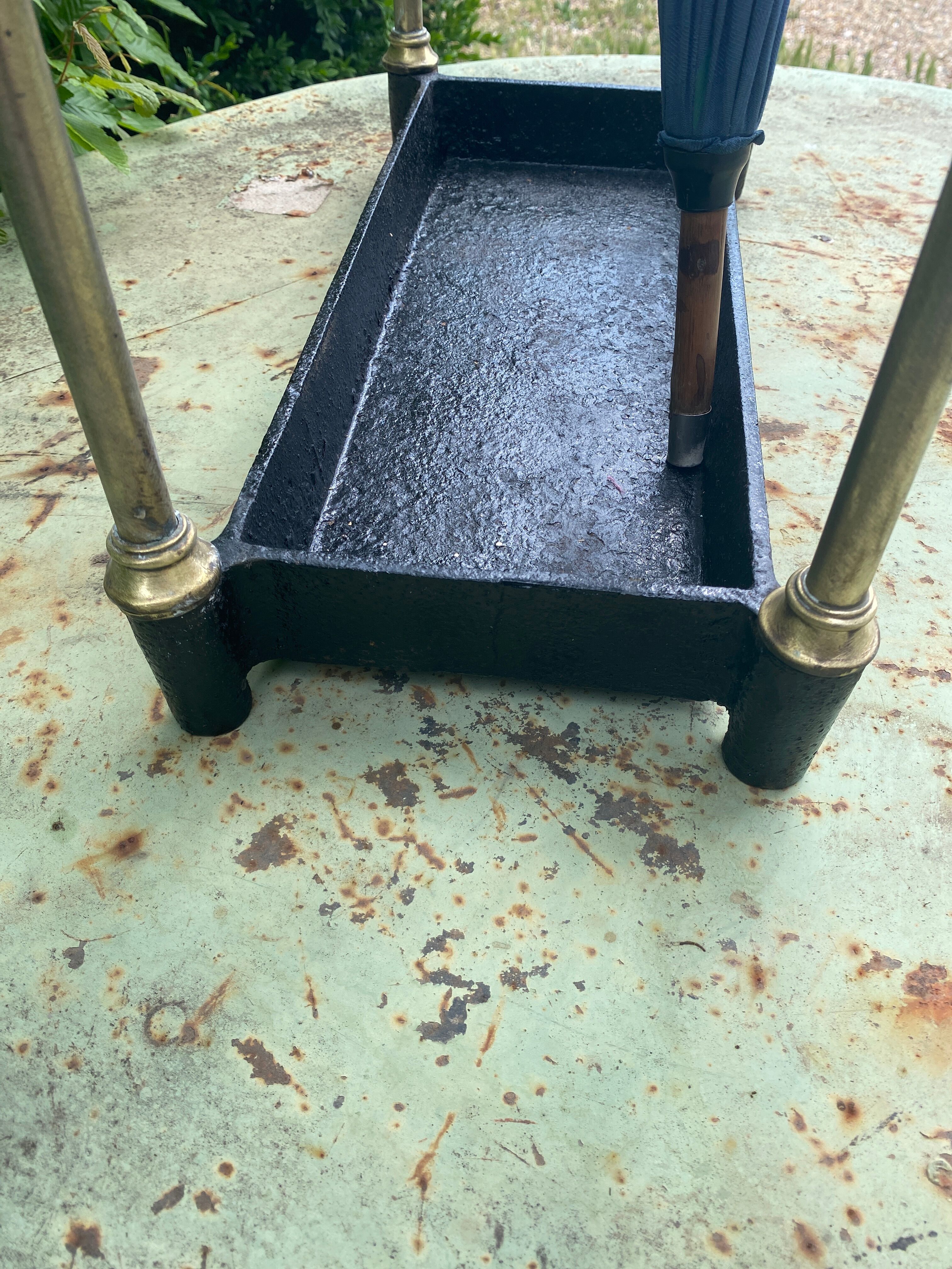 Umbrella holder XIX in brass and cast iron