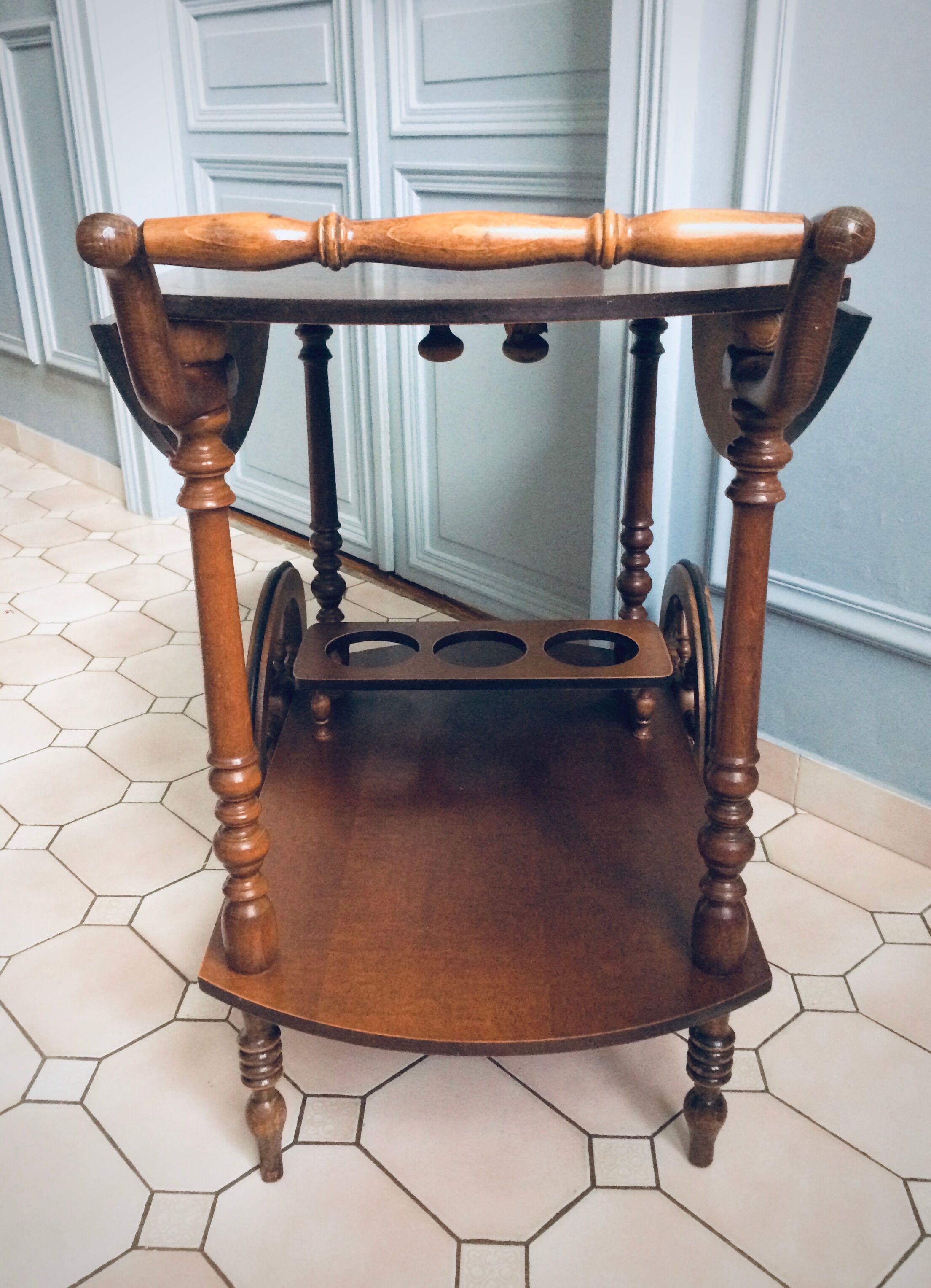 Vintage and folding trolley aperitif-table