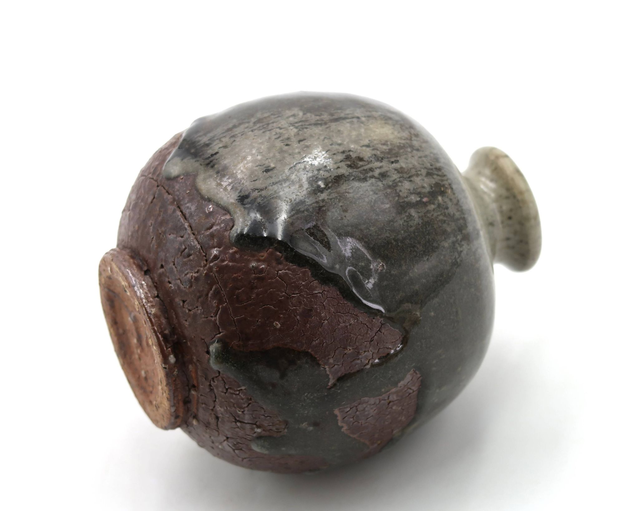 Wabi-sabi round vase in stoneware with green glazing, 1970s ceramics.