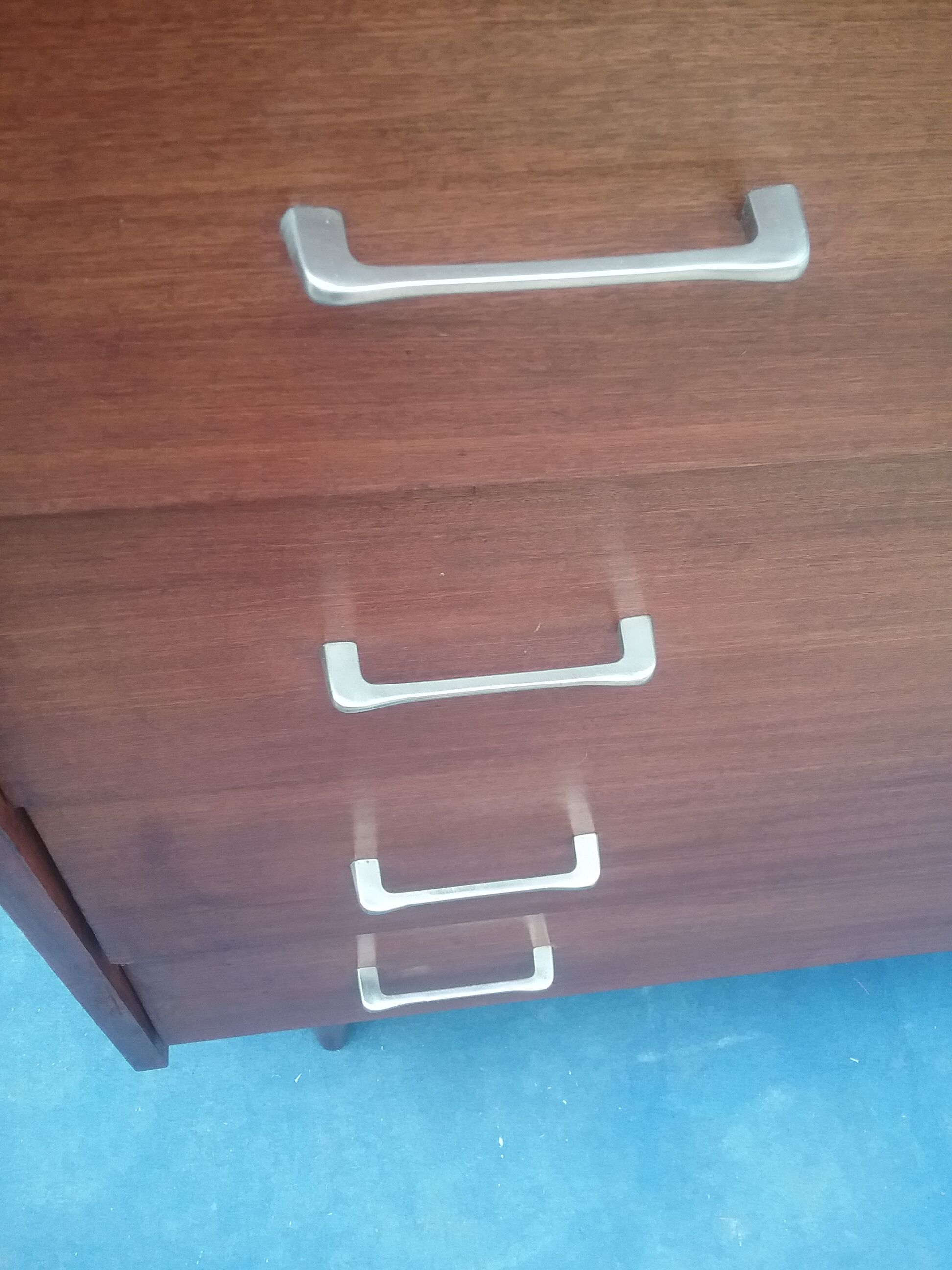 Commode vintage